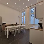 Tolstov - 300m2 Loft With 7 - 15 Min Messe Dus & Old Town Dus Lejlighed