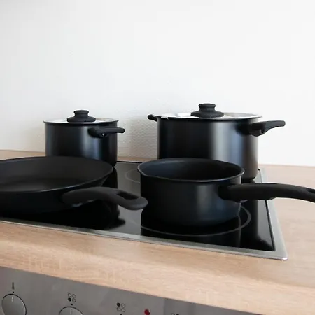 Tolstov - 300m2 Loft With 7 - 15 Min Messe Dus & Old Town Dus *