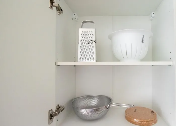 Tolstov - 300m2 Loft With 7 - 15 Min Messe Dus & Old Town Dus Appartamento