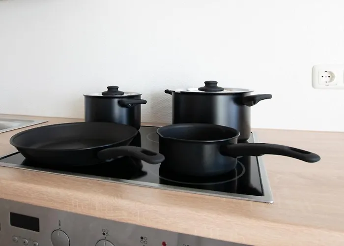 Tolstov - 300m2 Loft With 7 - 15 Min Messe Dus & Old Town Dus *