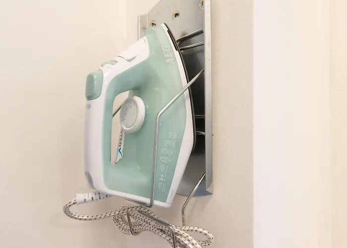 Tolstov - 300m2 Loft With 7 - 15 Min Messe Dus & Old Town Dus Appartamento