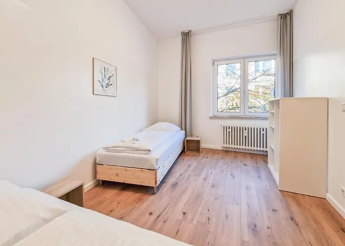 דירה Tolstov - 300m2 Loft With 7 - 15 Min Messe Dus & Old Town Dus *